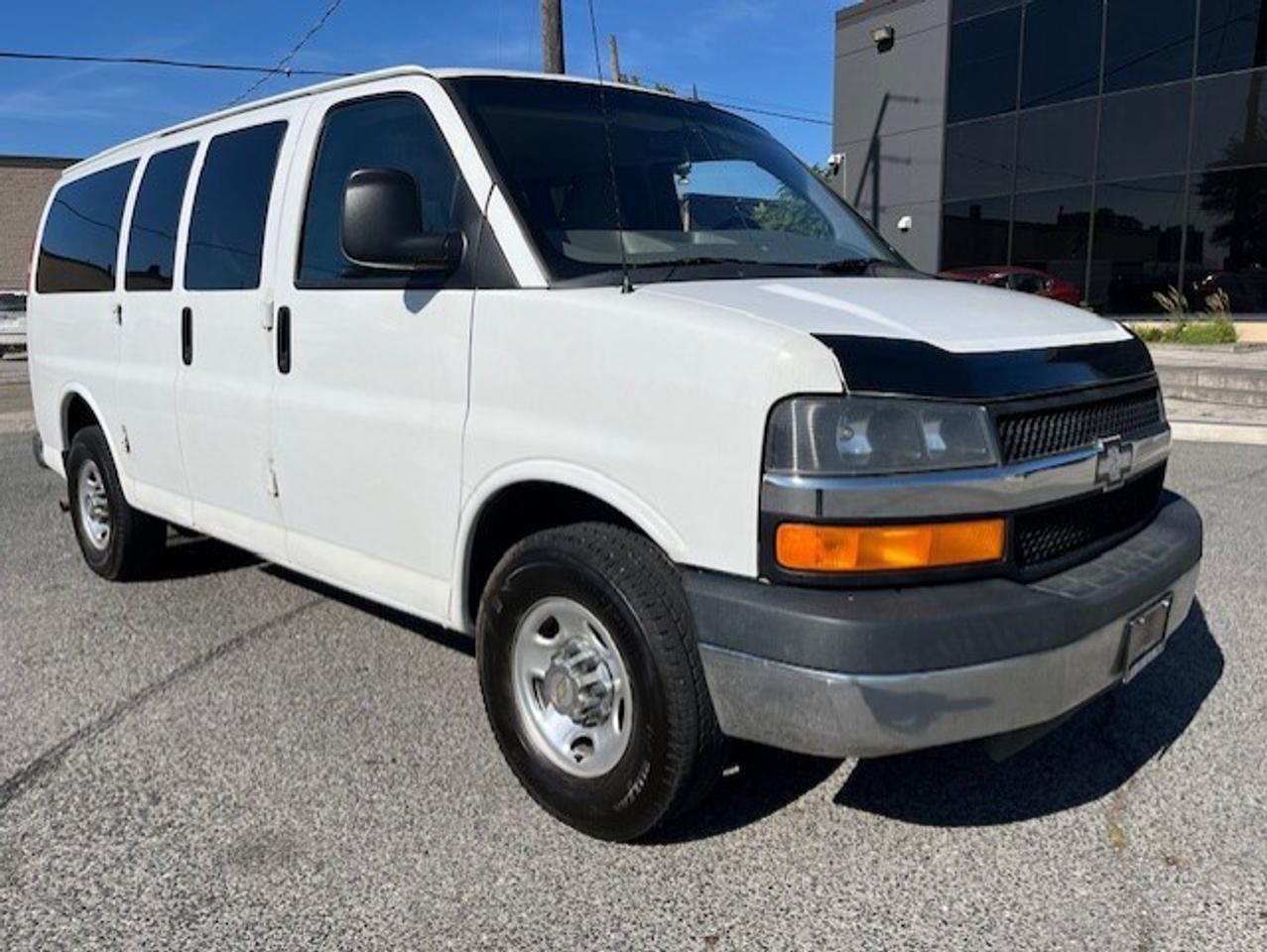 2015 Chevrolet Express Passenger 2500 LT **12 PASSENGER-NEW BRAKES-TIRES-CERTIFIED* Photo