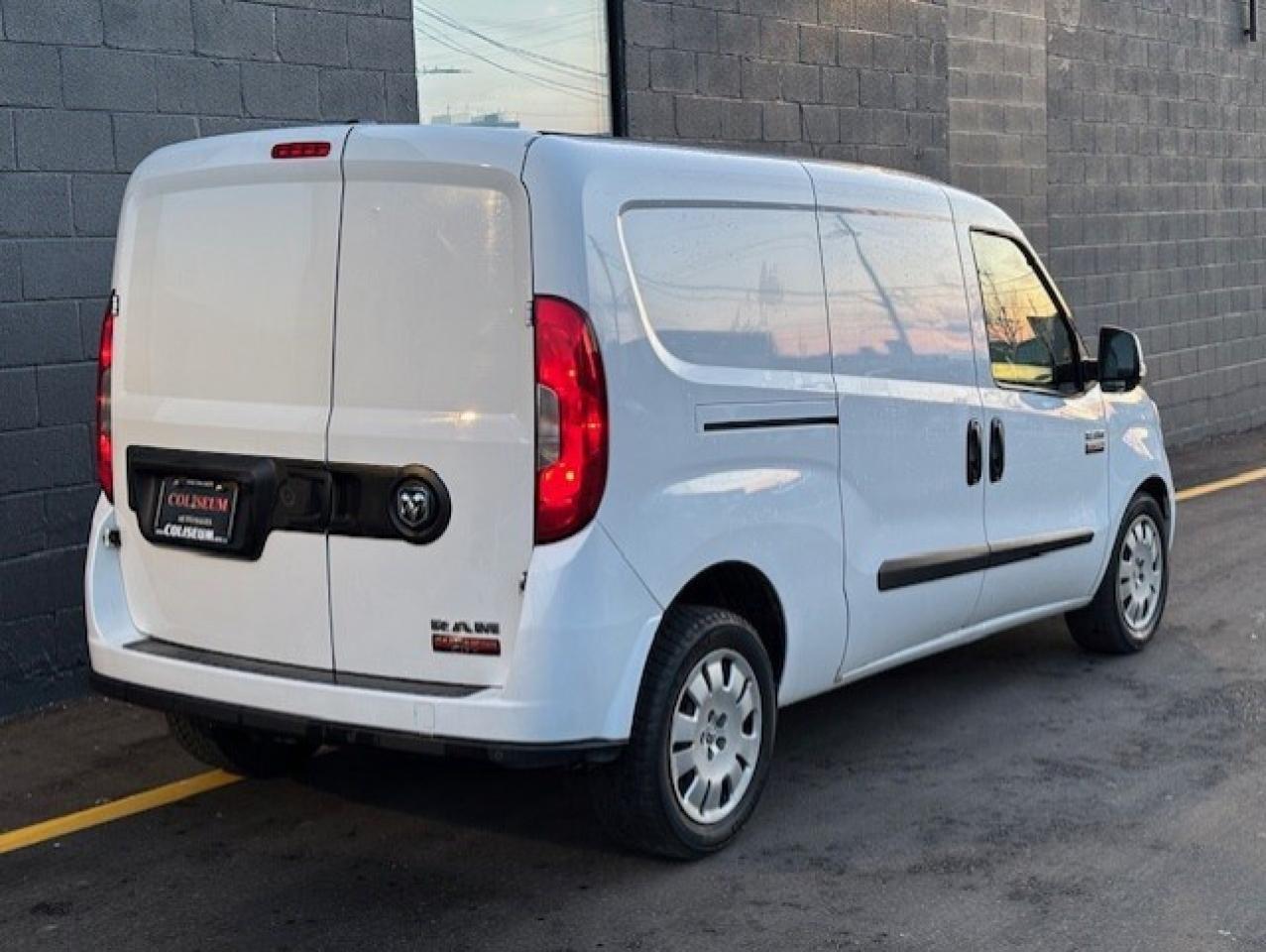 2015 RAM Promaster City Wagon SLT DUAL DOORS-DIVIDER-NO WINDOWS-CAMERA! Photo4