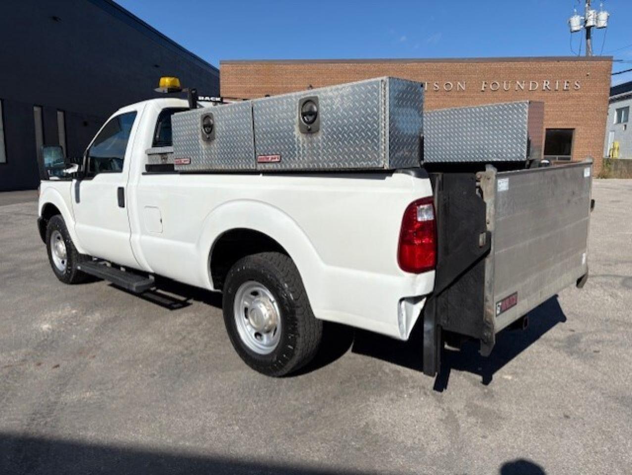 2016 Ford F-250 REGULAR CAB-LONG BOX-P/LIFTGATE-1 OWNER-CERTIFIED! Photo