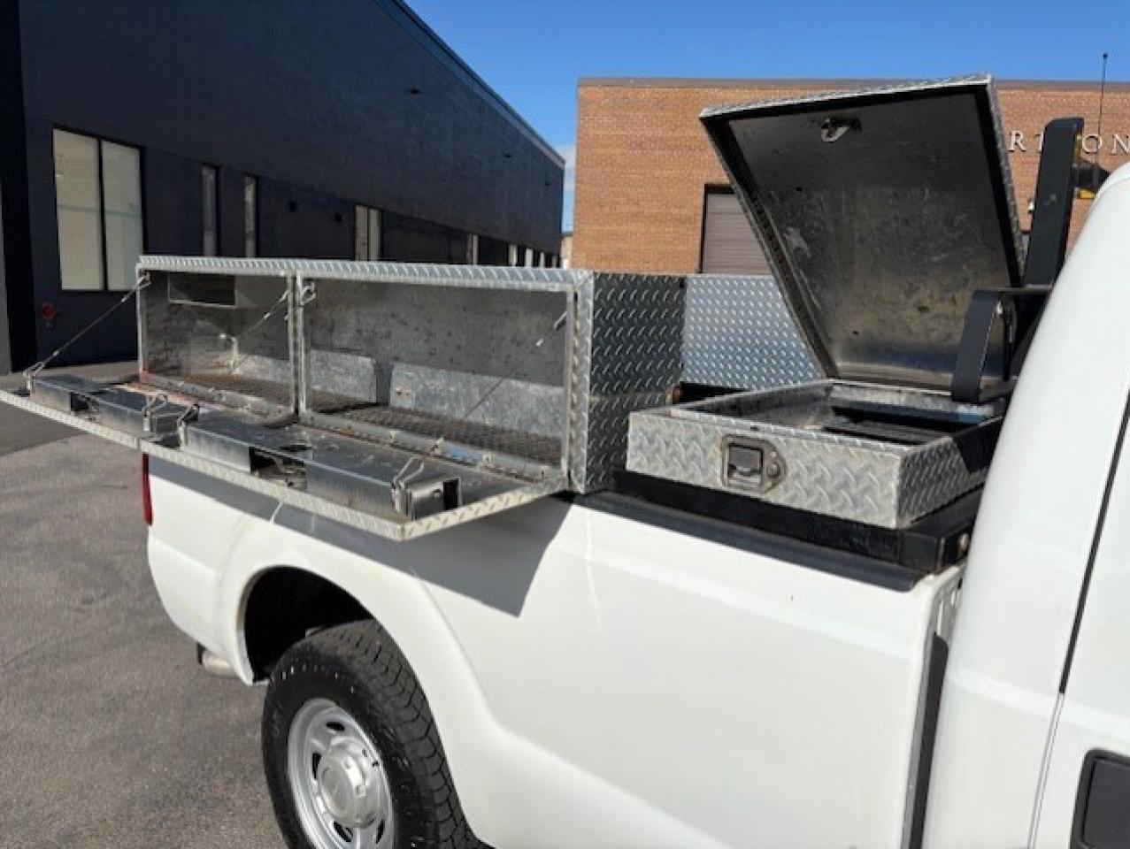 2016 Ford F-250 REGULAR CAB-LONG BOX-P/LIFTGATE-1 OWNER-CERTIFIED! Photo