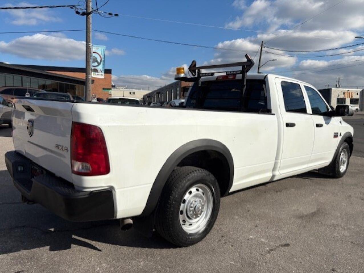 2011 RAM 2500 6.7L CUMMINS DIESEL-CREW CAB-LONG BOX-ONLY 91KM!! Photo