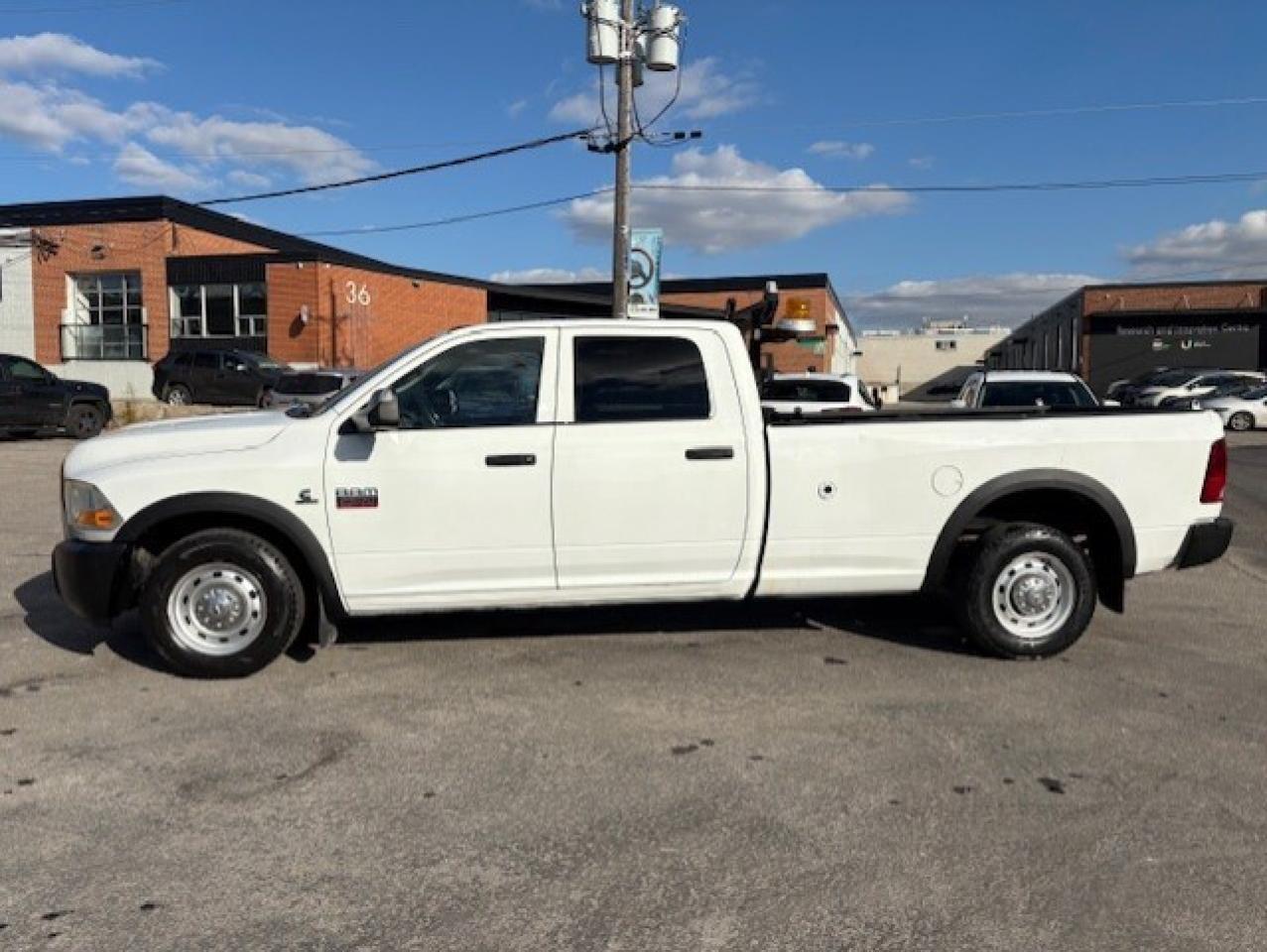 2011 RAM 2500 6.7L CUMMINS DIESEL-CREW CAB-LONG BOX-ONLY 91KM!! Photo