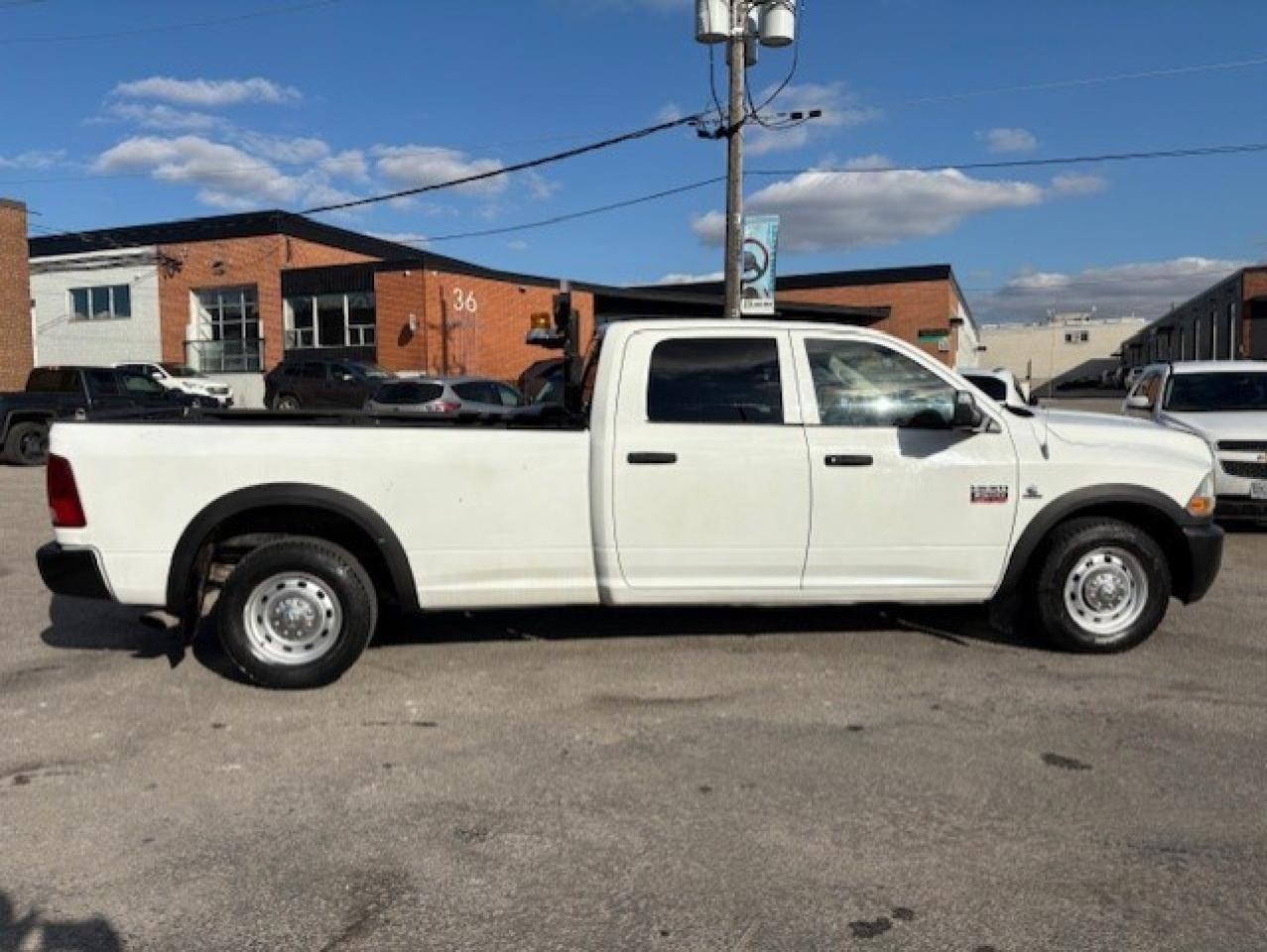 2011 RAM 2500 6.7L CUMMINS DIESEL-CREW CAB-LONG BOX-ONLY 91KM!! Photo