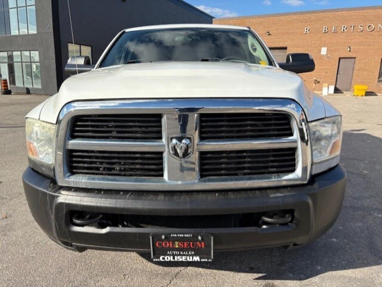 2011 RAM 2500 6.7L CUMMINS DIESEL-CREW CAB-LONG BOX-ONLY 91KM!! Photo