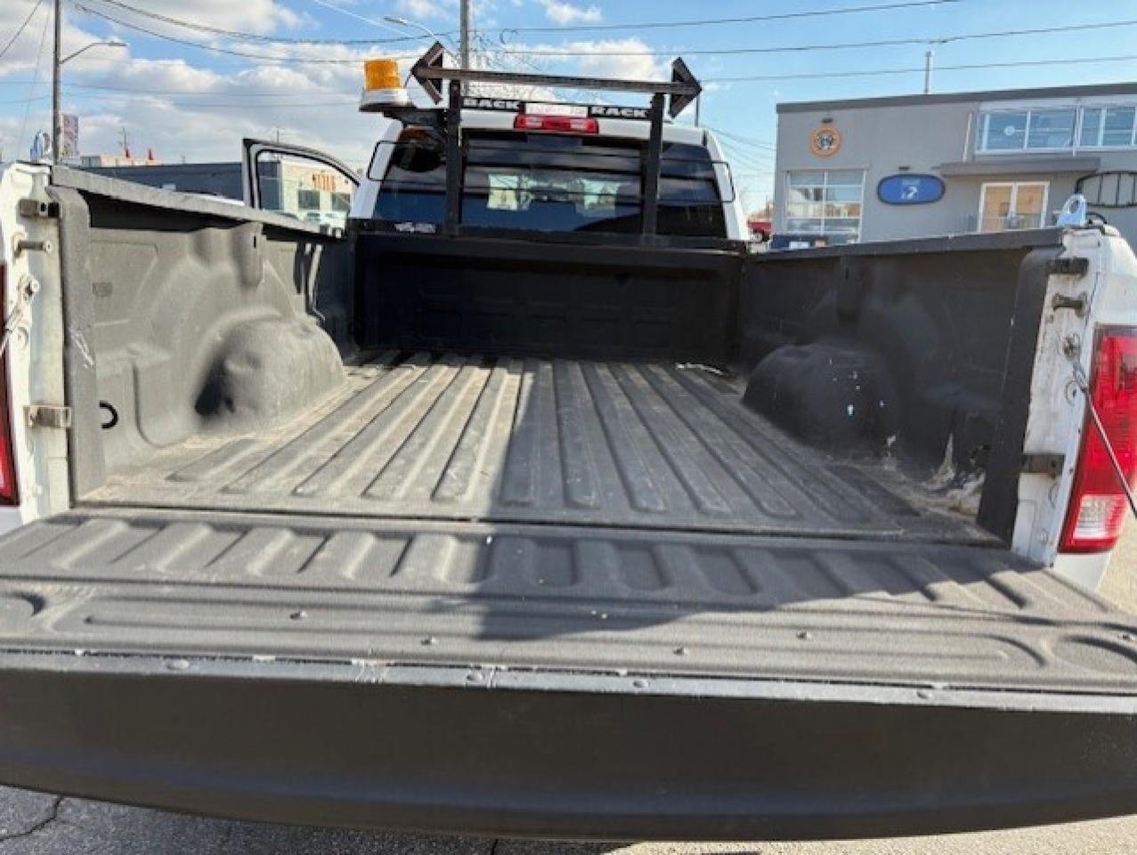 2011 RAM 2500 6.7L CUMMINS DIESEL-CREW CAB-LONG BOX-ONLY 91KM!! Photo