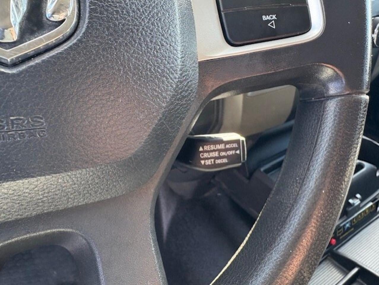 2011 RAM 2500 6.7L CUMMINS DIESEL-CREW CAB-LONG BOX-ONLY 91KM!! Photo