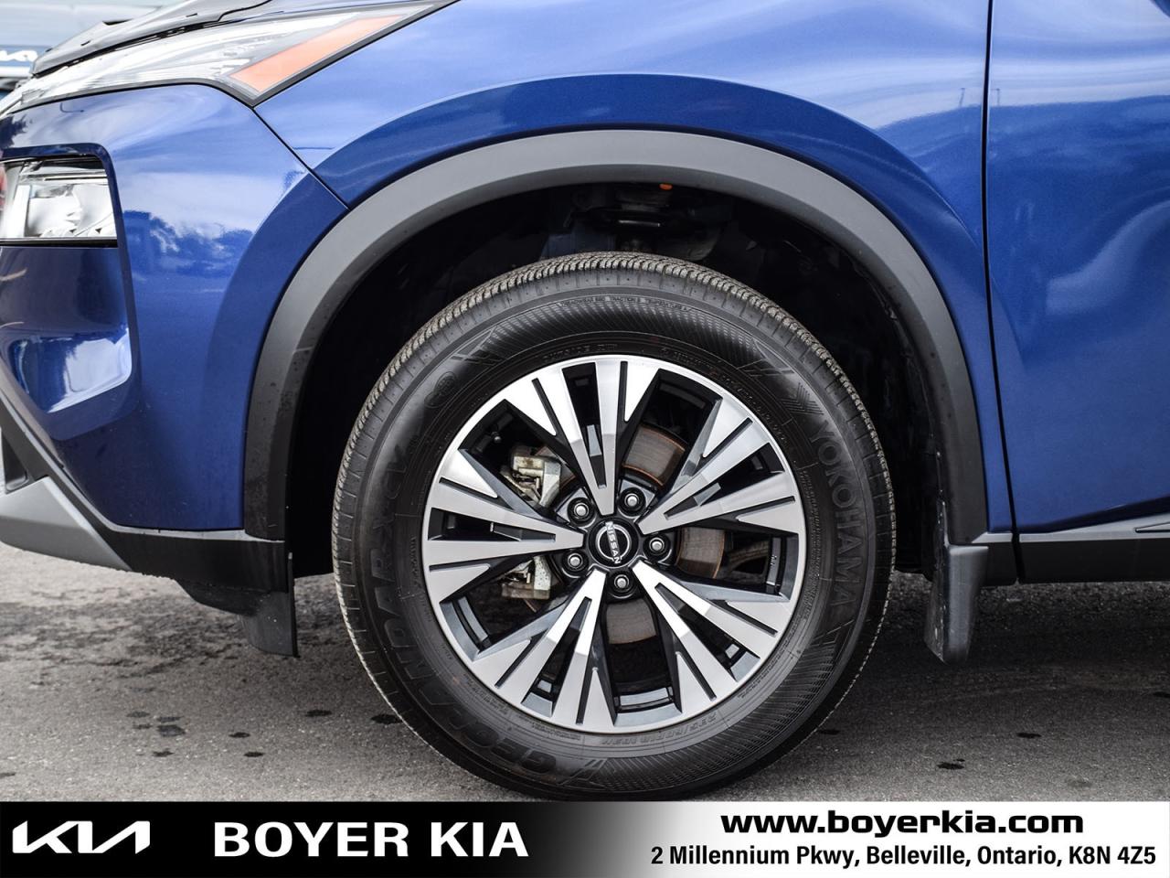 2023 Nissan Rogue SV Moonroof Panoramic Sunroof Photo3