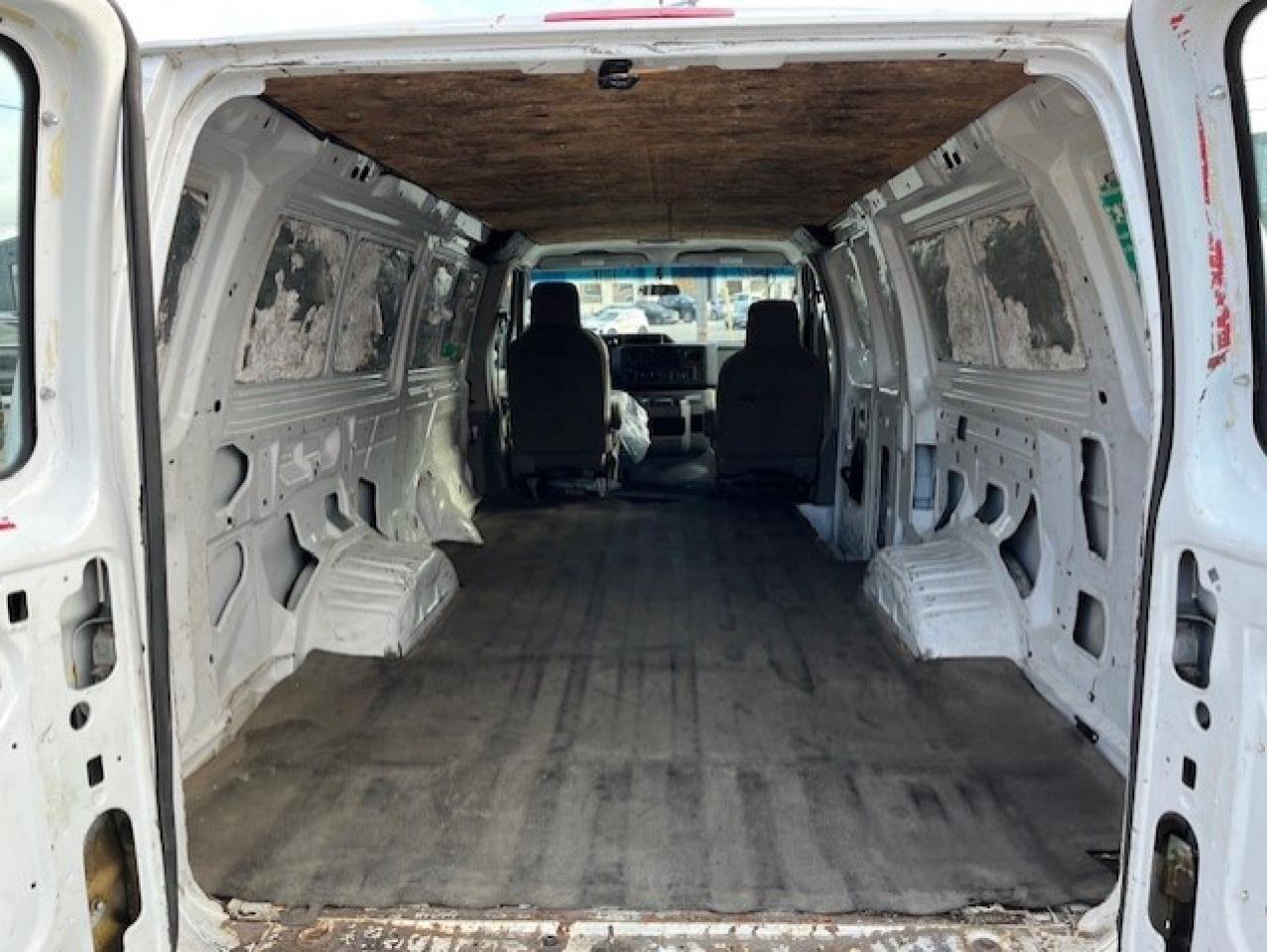 2012 Ford Econoline E-250 EXTENDEDDD 4.6L V8 CERTIFIED-5 TO CHOOSE!! Photo