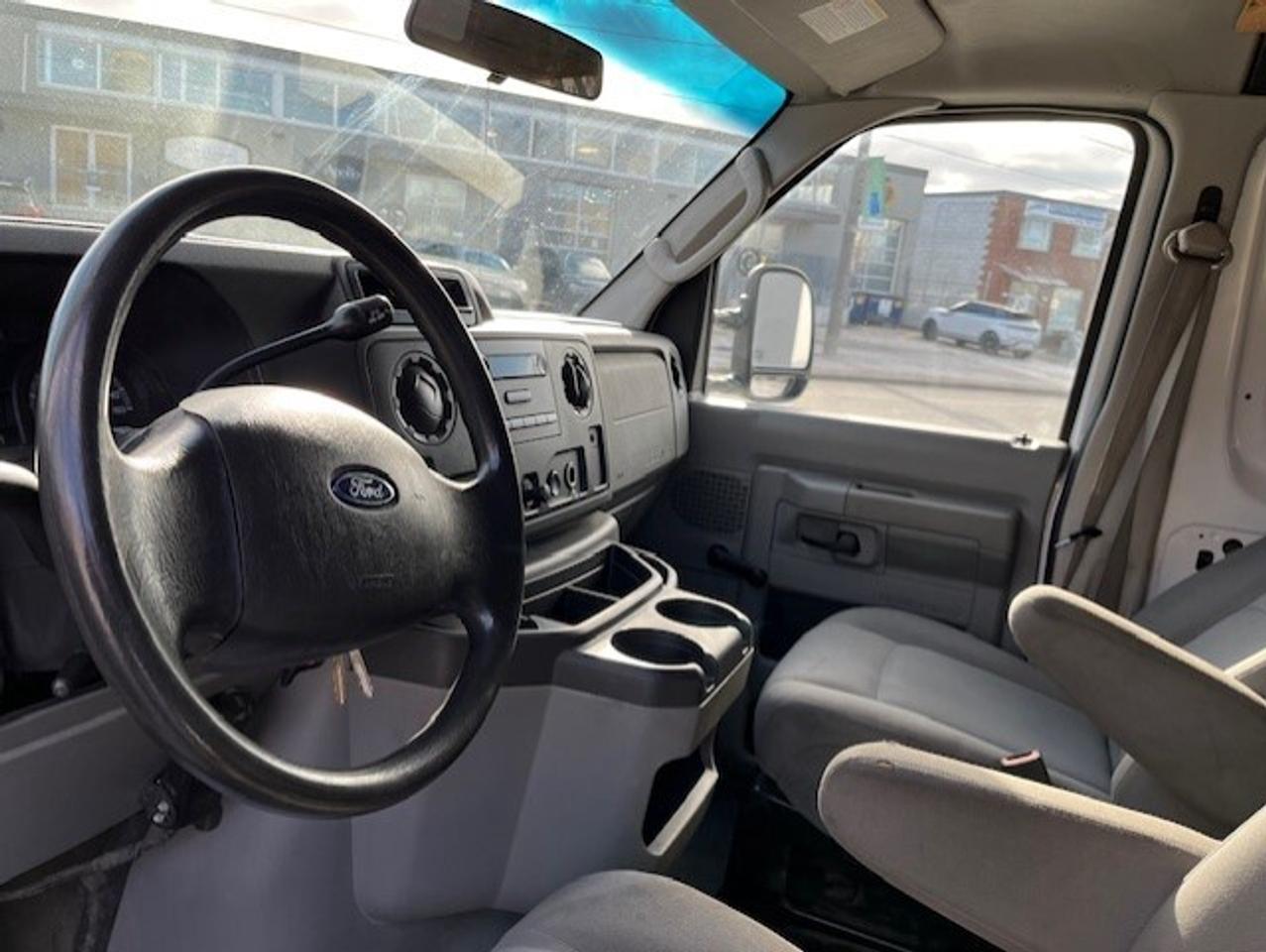 2012 Ford Econoline E-250 EXTENDEDDD 4.6L V8 CERTIFIED-5 TO CHOOSE!! Photo