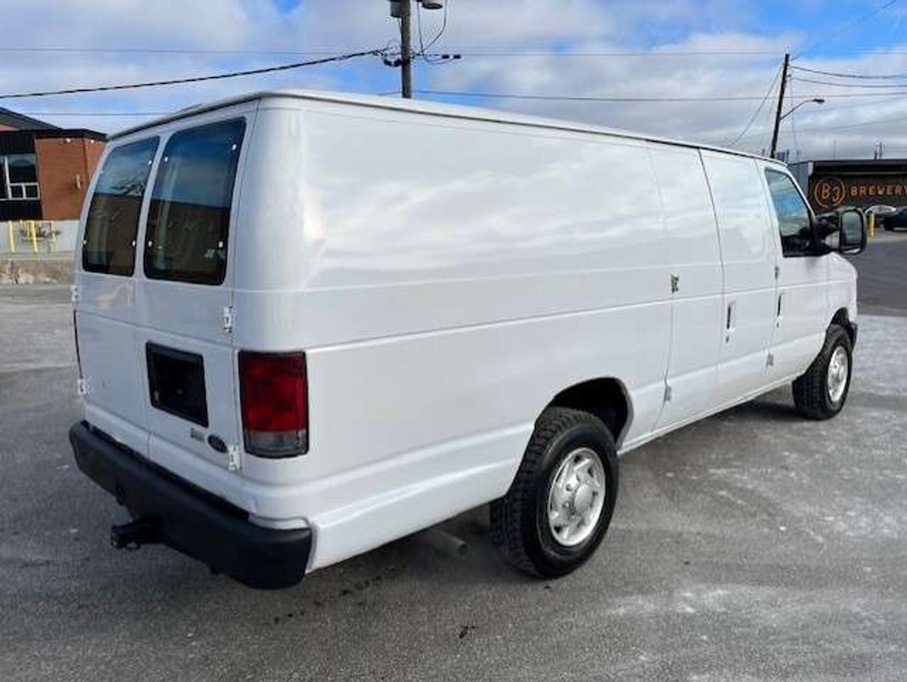 2012 Ford Econoline E-250 EXTENDEDDD 4.6L V8 CERTIFIED-5 TO CHOOSE!! Photo