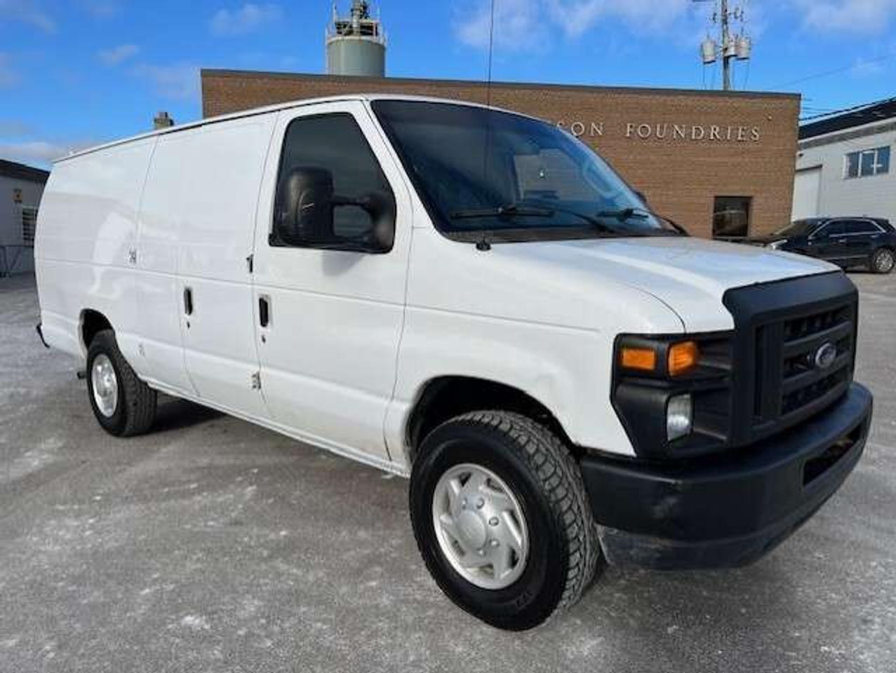 2012 Ford Econoline E-250 EXTENDEDDD 4.6L V8 CERTIFIED-5 TO CHOOSE!! Photo