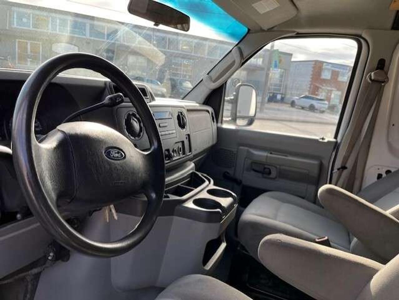 2012 Ford Econoline E-250 EXTENDEDDD 4.6L V8 CERTIFIED-5 TO CHOOSE!! Photo