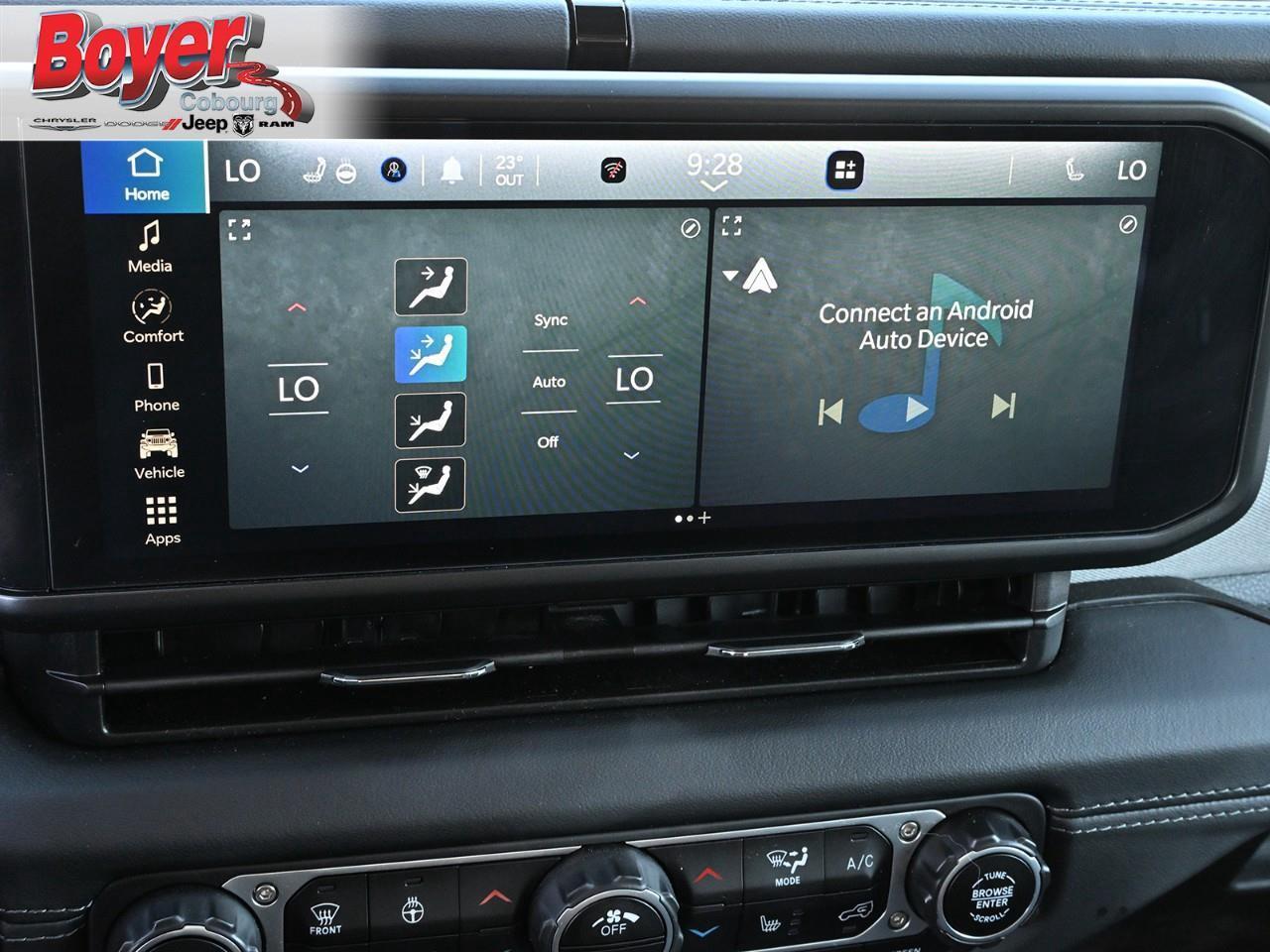 2024 Jeep Wrangler Sahara Photo