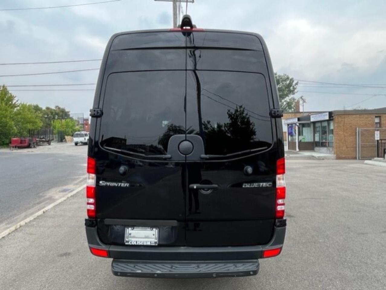 2011 Mercedes-Benz Sprinter Passenger Van 2500 170WB 12 PASSENGER-RAISED ROOF-CAMERA-1 OWNER Photo4