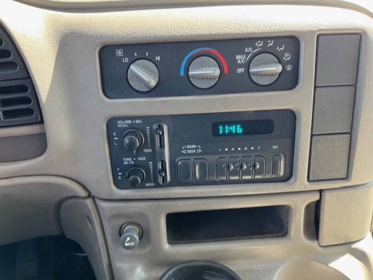 2005 GMC Safari CARGO VAN-LADDER RACKS-DIVIDER-SHELVES-NO WINDOWS Photo