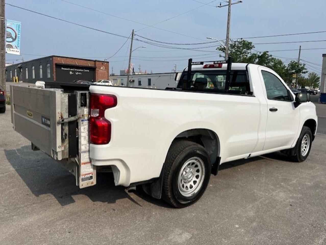 2022 Chevrolet Silverado 1500 LTD 2 DOOR-REGULAR CAB-8 FT LONG BOX-MAXON P/LIFTGATE! Photo4