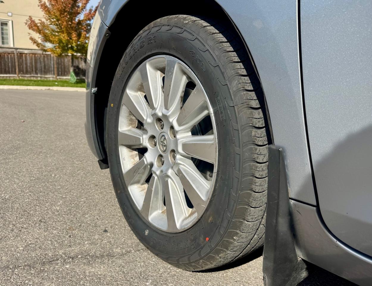 2014 Toyota Sienna XLE LIMITED 7-Pass FWD Certified NoAccidents FullS Photo