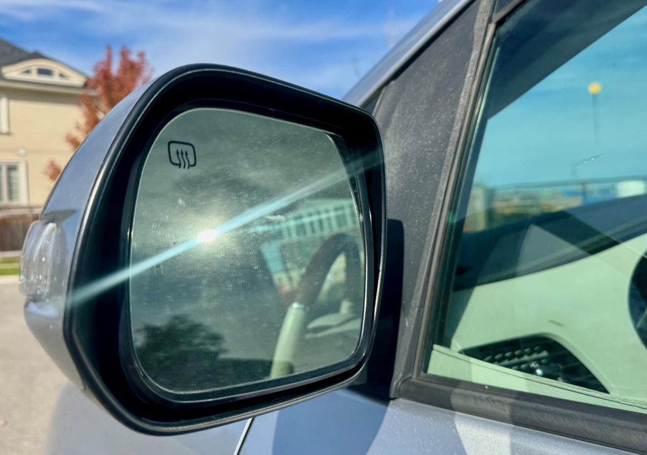 2014 Toyota Sienna XLE LIMITED 7-Pass FWD Certified NoAccidents FullS Photo