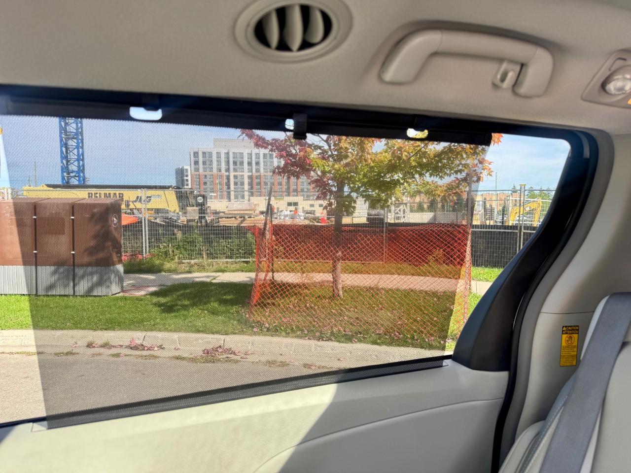 2014 Toyota Sienna XLE LIMITED 7-Pass FWD Certified NoAccidents FullS Photo