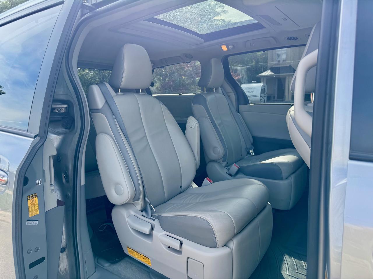 2014 Toyota Sienna XLE LIMITED 7-Pass FWD Certified NoAccidents FullS Photo