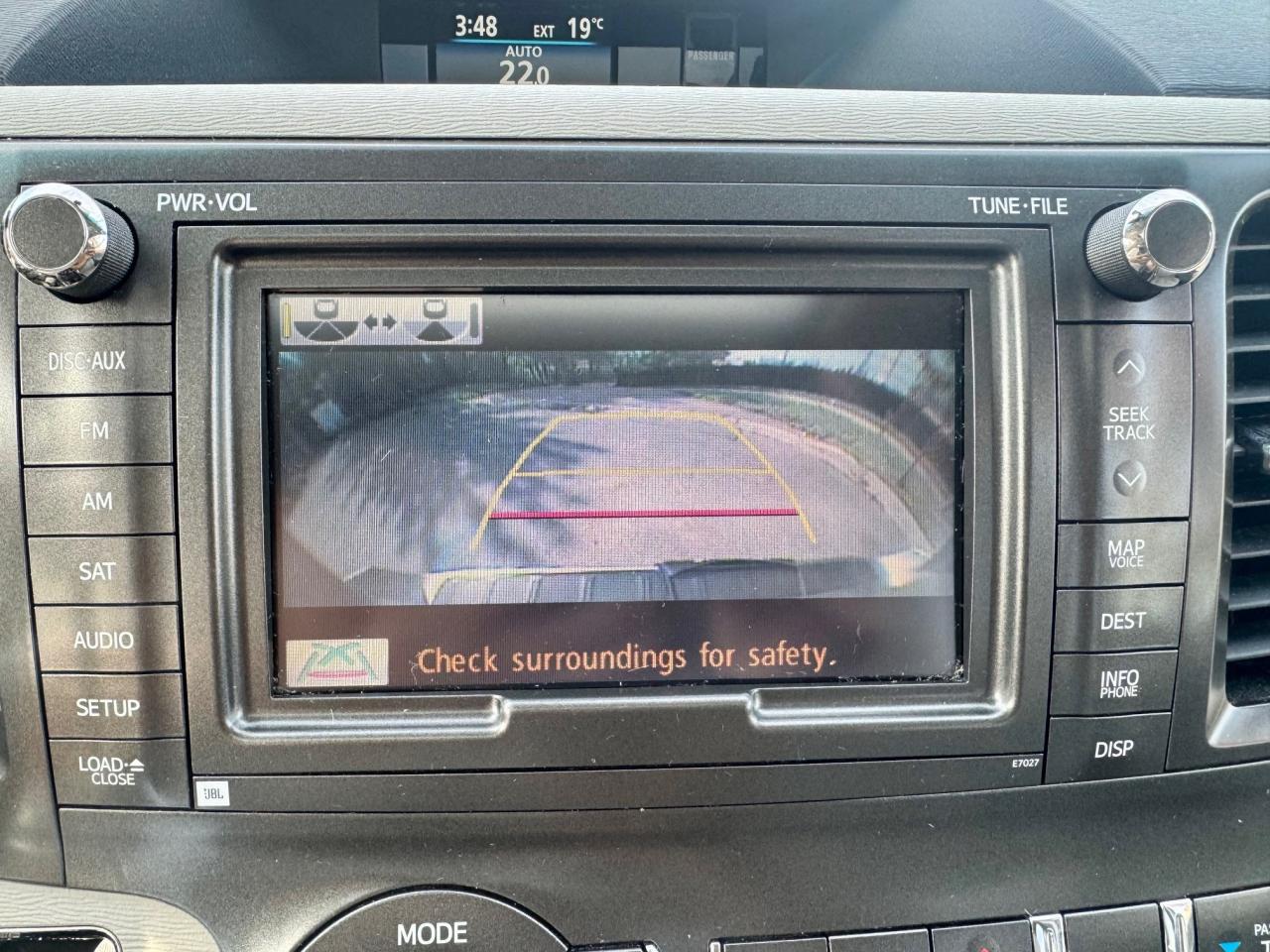 2014 Toyota Sienna XLE LIMITED 7-Pass FWD Certified NoAccidents FullS Photo