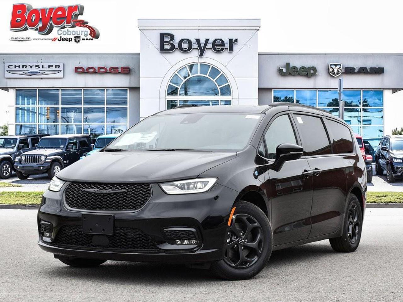 2024 Chrysler Pacifica Hybrid Select Photo0