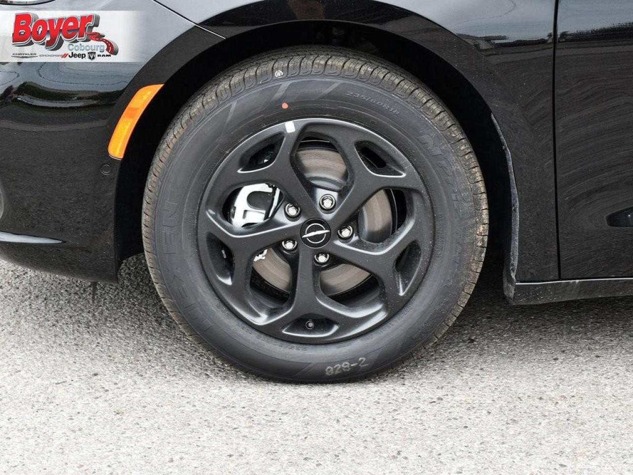 2024 Chrysler Pacifica Hybrid Select WAS MSRP $75293 Photo