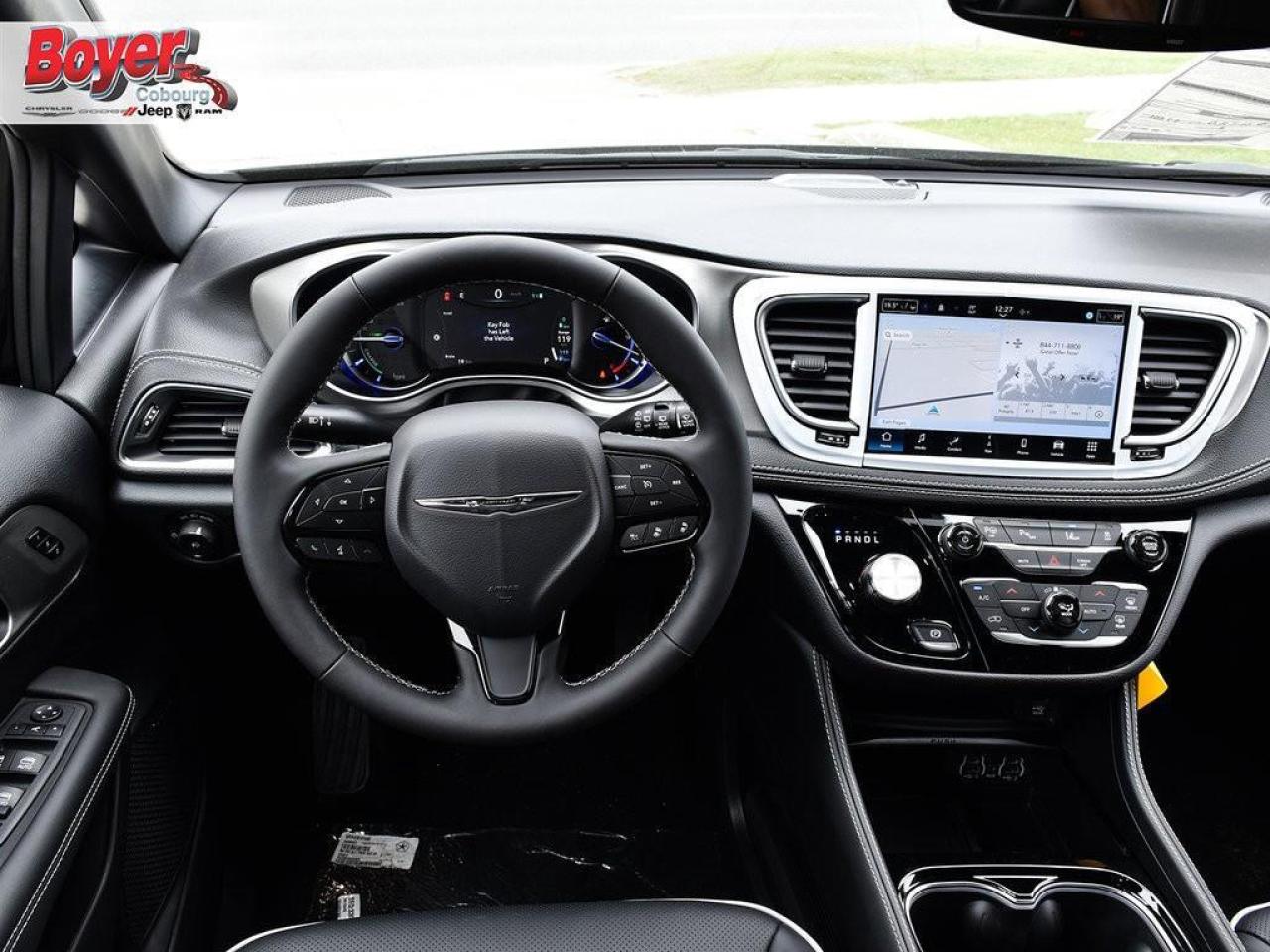 2024 Chrysler Pacifica Hybrid Select Photo