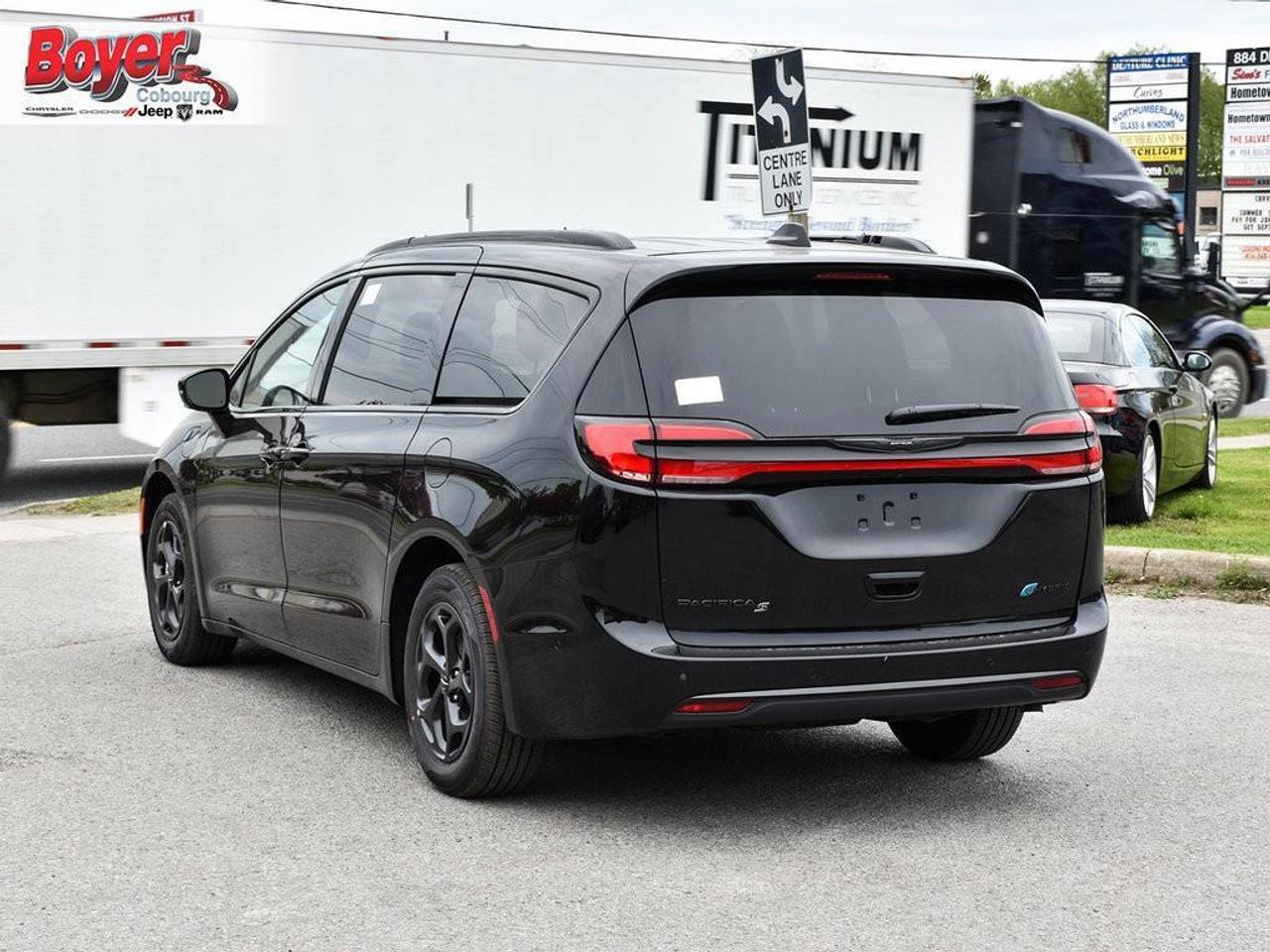 2024 Chrysler Pacifica Hybrid Select WAS MSRP $75293 SAFETYTEC VENTILATED FRONT Photo
