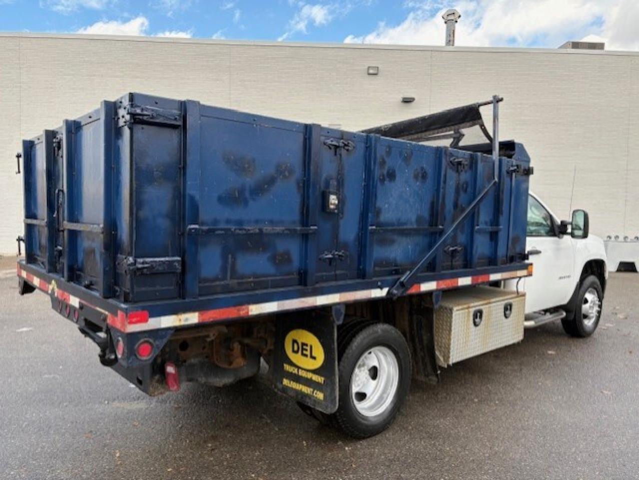 2014 GMC Sierra 3500HD REGULAR CAB **12 FOOT DEL DUMP BOX-ONLY 97,000KM** Photo