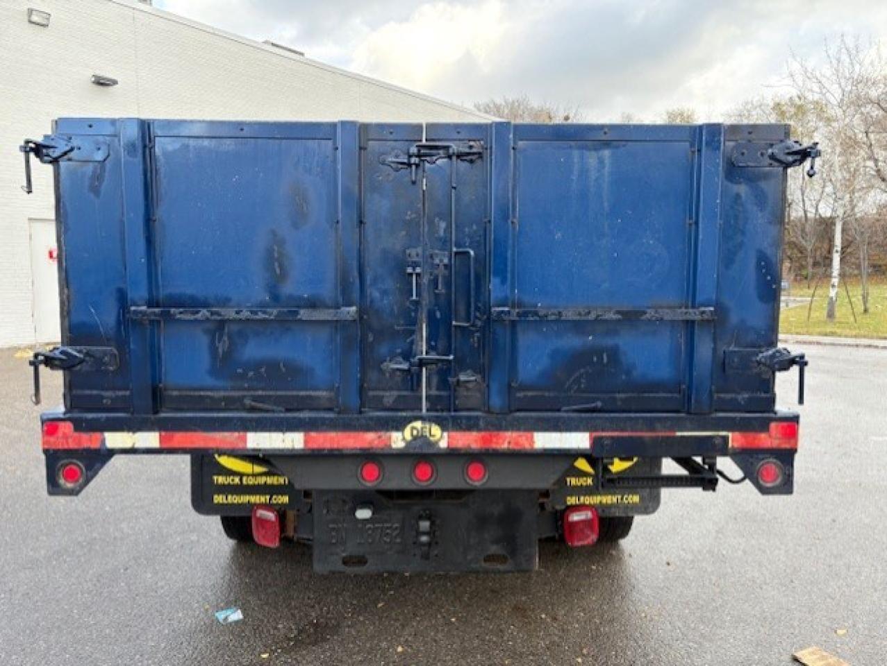 2014 GMC Sierra 3500HD REGULAR CAB **12 FOOT DEL DUMP BOX-ONLY 97,000KM** Photo