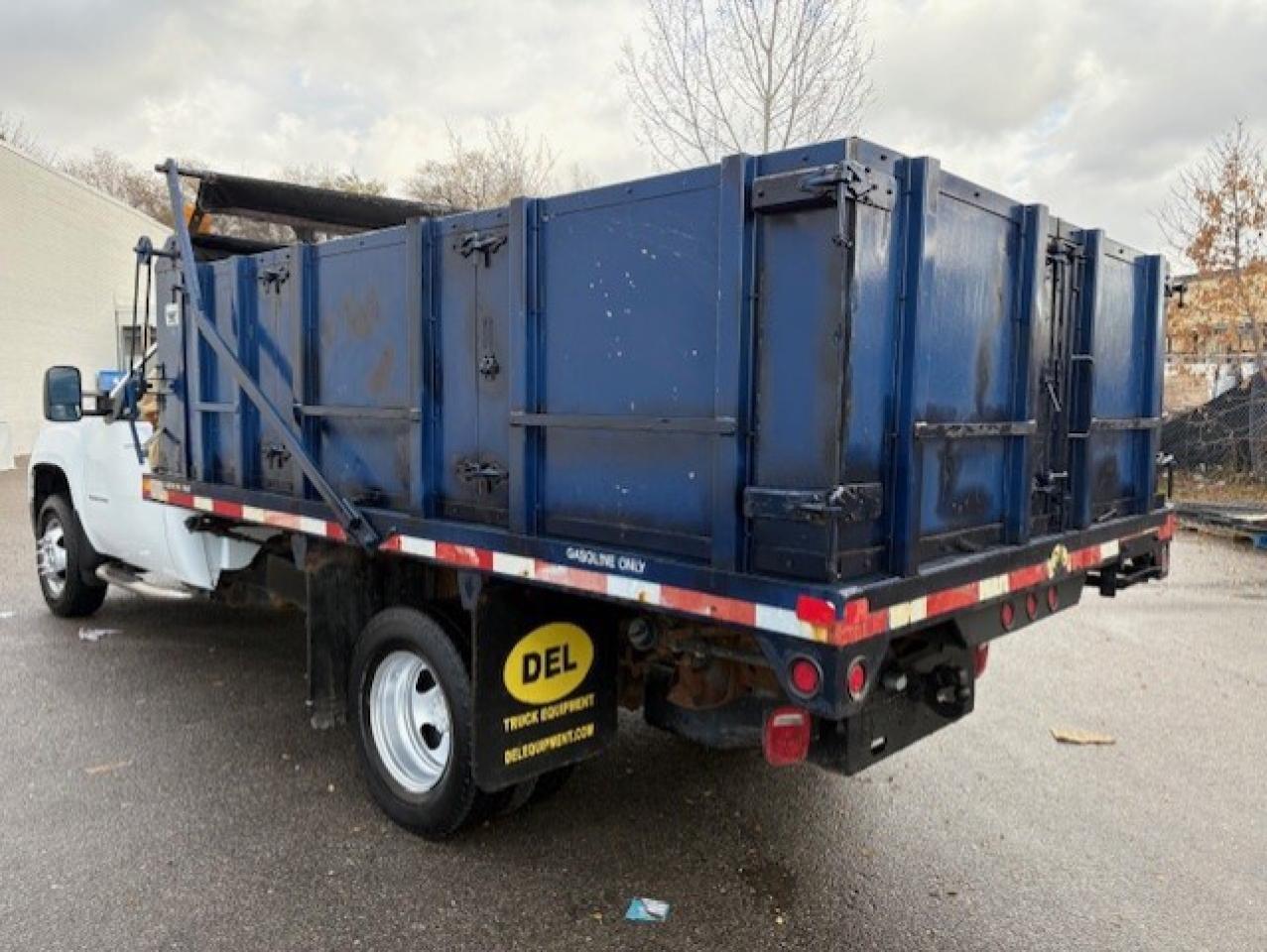 2014 GMC Sierra 3500HD REGULAR CAB **12 FOOT DEL DUMP BOX-ONLY 97,000KM** Photo