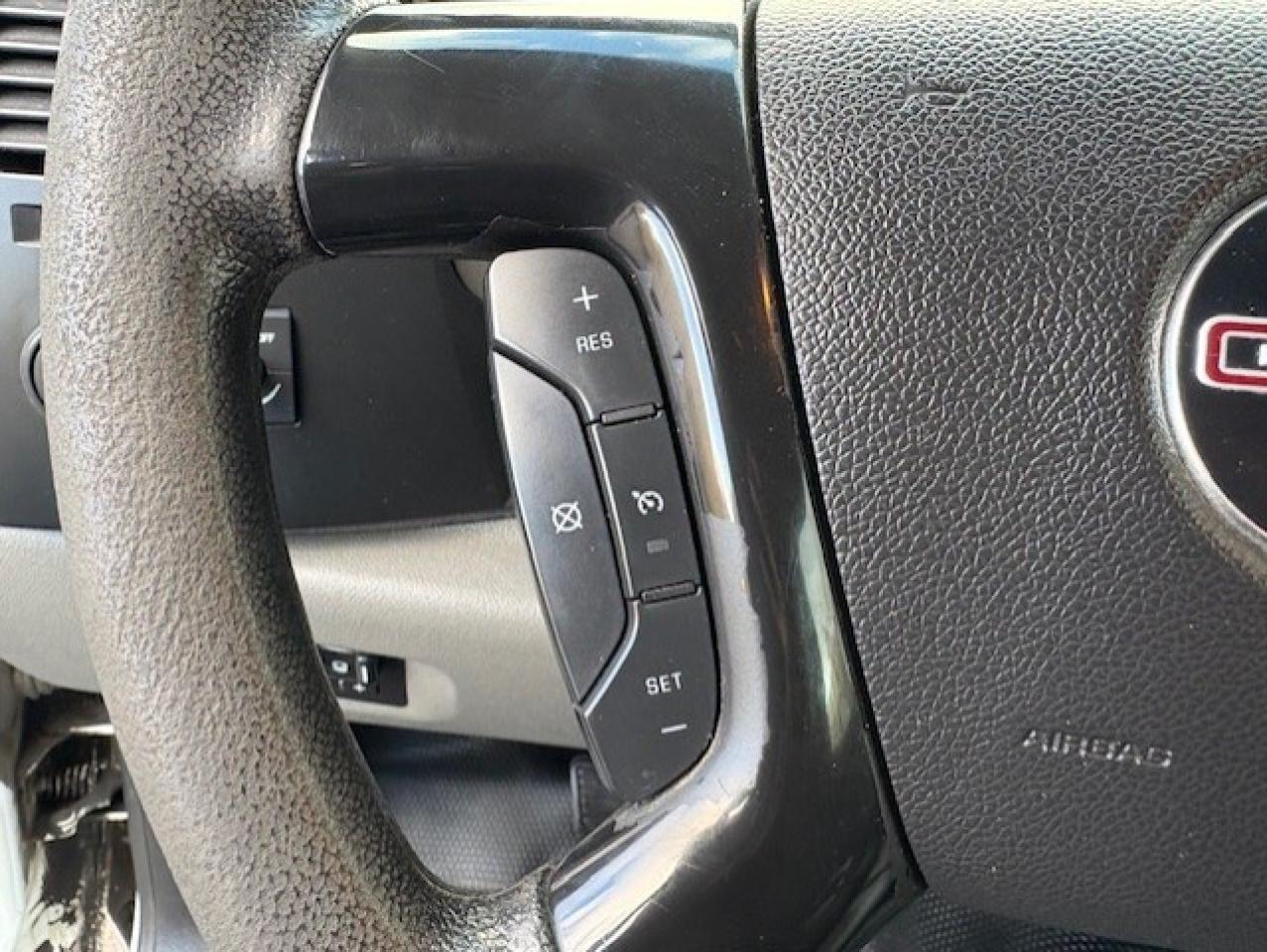 2014 GMC Sierra 3500HD REGULAR CAB **12 FOOT DEL DUMP BOX-ONLY 97,000KM** Photo