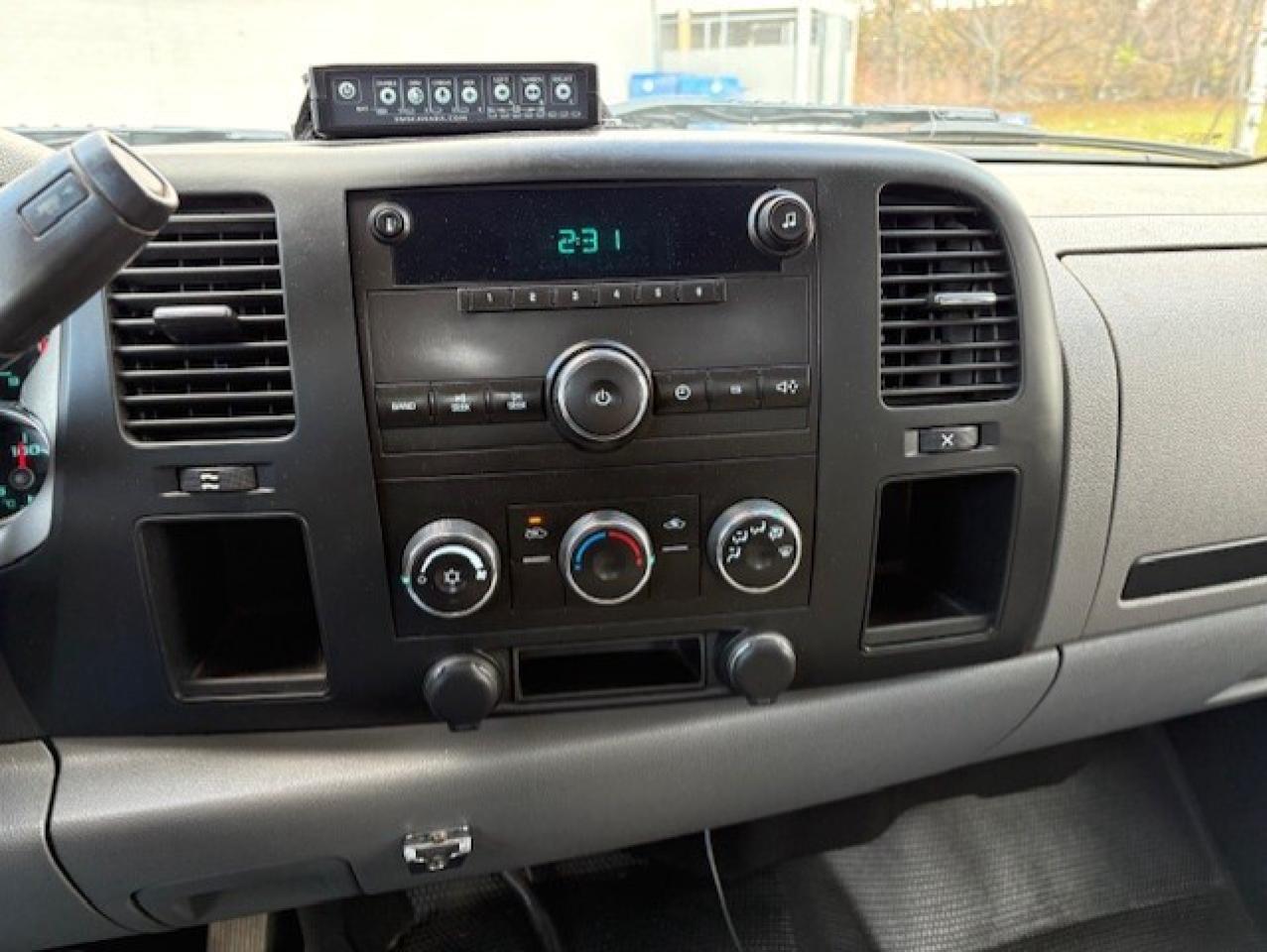 2014 GMC Sierra 3500HD REGULAR CAB **12 FOOT DEL DUMP BOX-ONLY 97,000KM** Photo