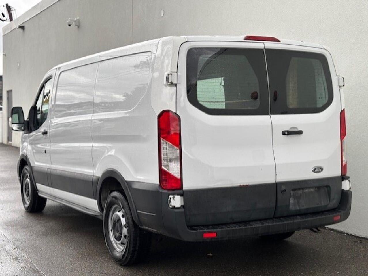 2021 Ford Transit Cargo Van T-150 LOW ROOF **CAMERA-SHELVES-DIVIDER-BLUETOOTH* Photo