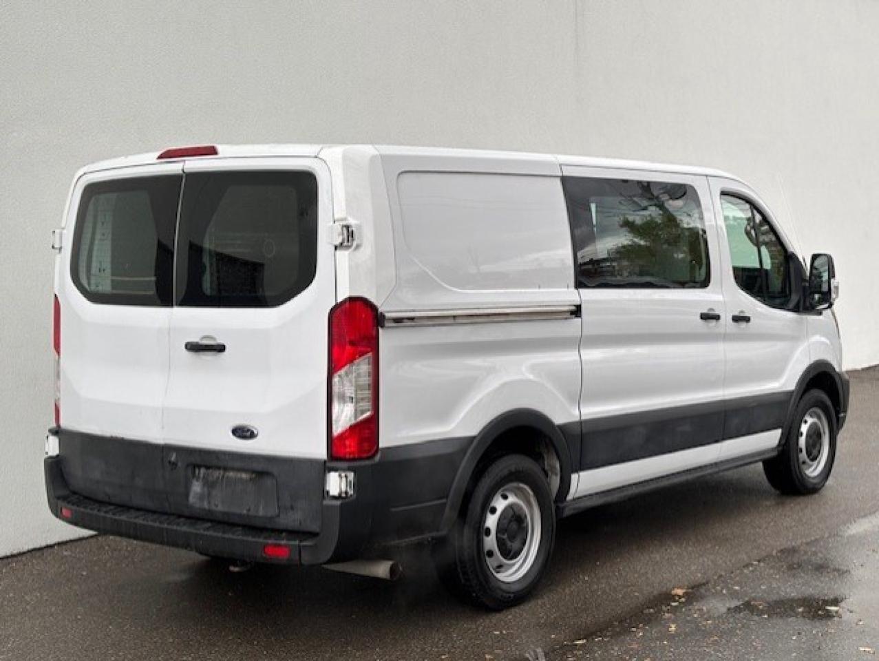 2021 Ford Transit Cargo Van T-150 LOW ROOF **CAMERA-SHELVES-DIVIDER-BLUETOOTH* Photo