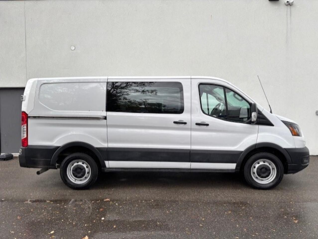 2021 Ford Transit Cargo Van T-150 LOW ROOF **CAMERA-SHELVES-DIVIDER-BLUETOOTH* Photo