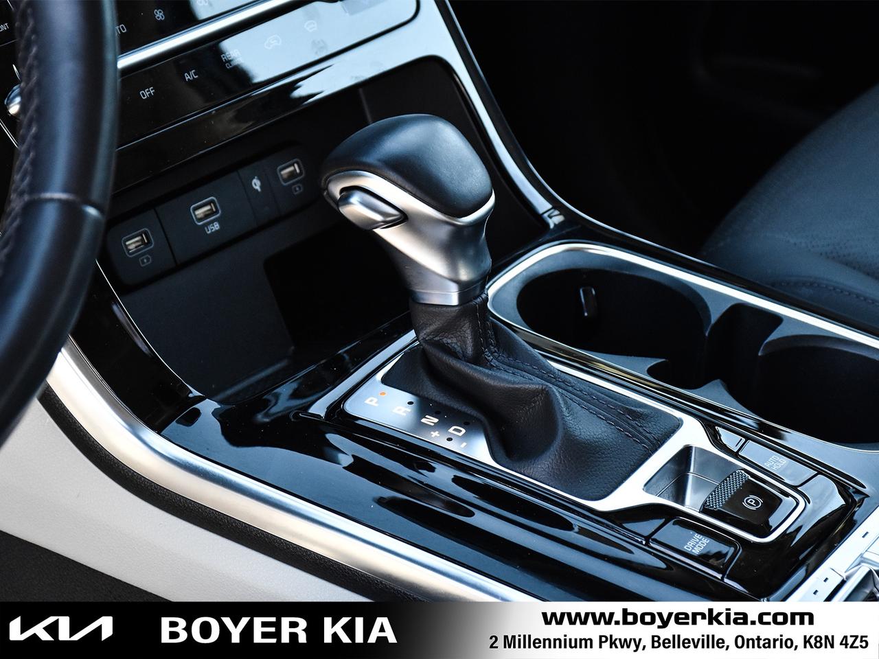 2024 Kia Carnival SX THREE ROW SEATING / SUNROOF Photo