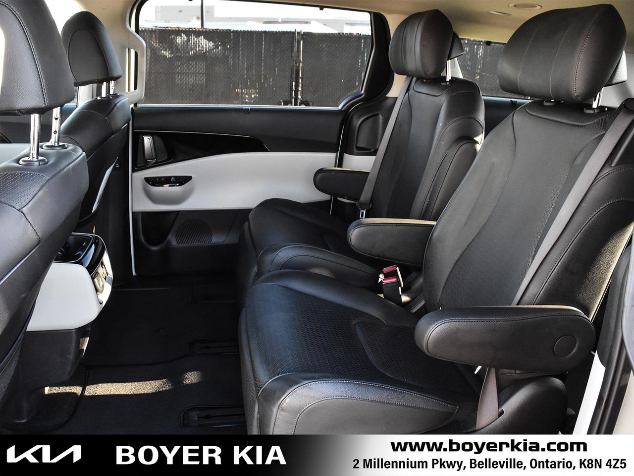2024 Kia Carnival SX THREE ROW SEATING / SUNROOF Photo