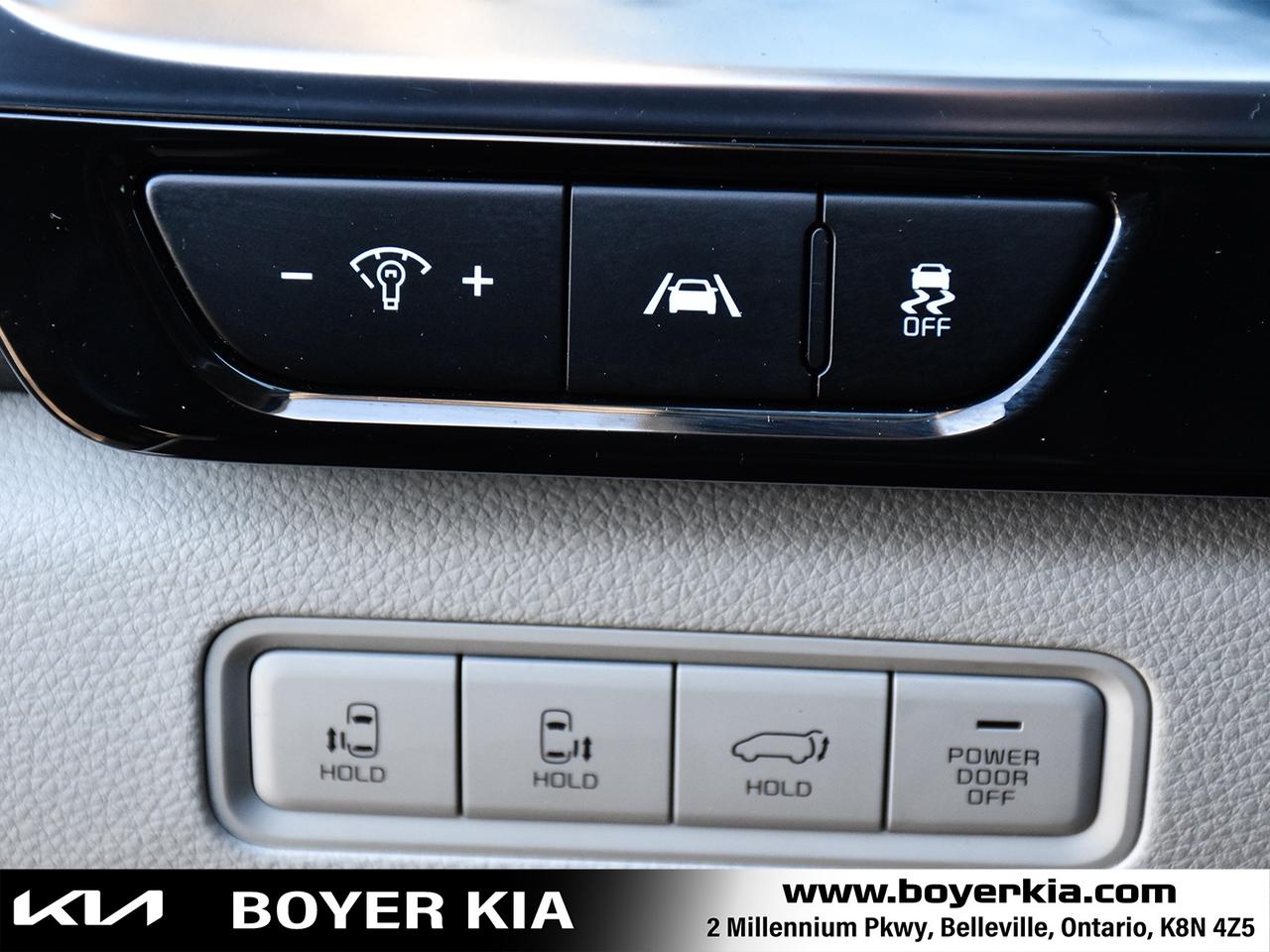 2024 Kia Carnival SX THREE ROW SEATING / SUNROOF Photo