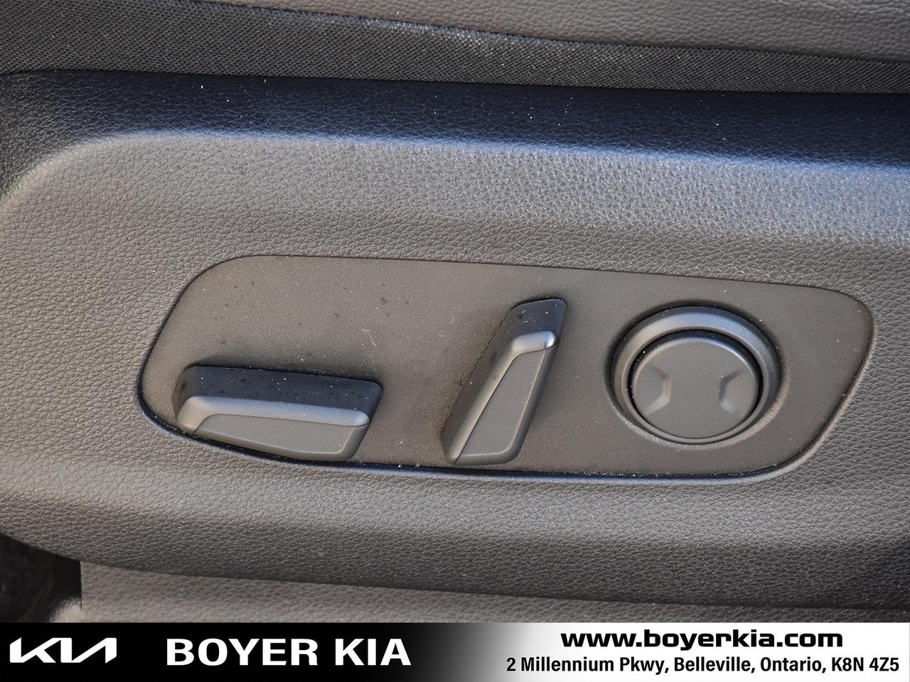 2024 Kia Carnival SX THREE ROW SEATING / SUNROOF Photo