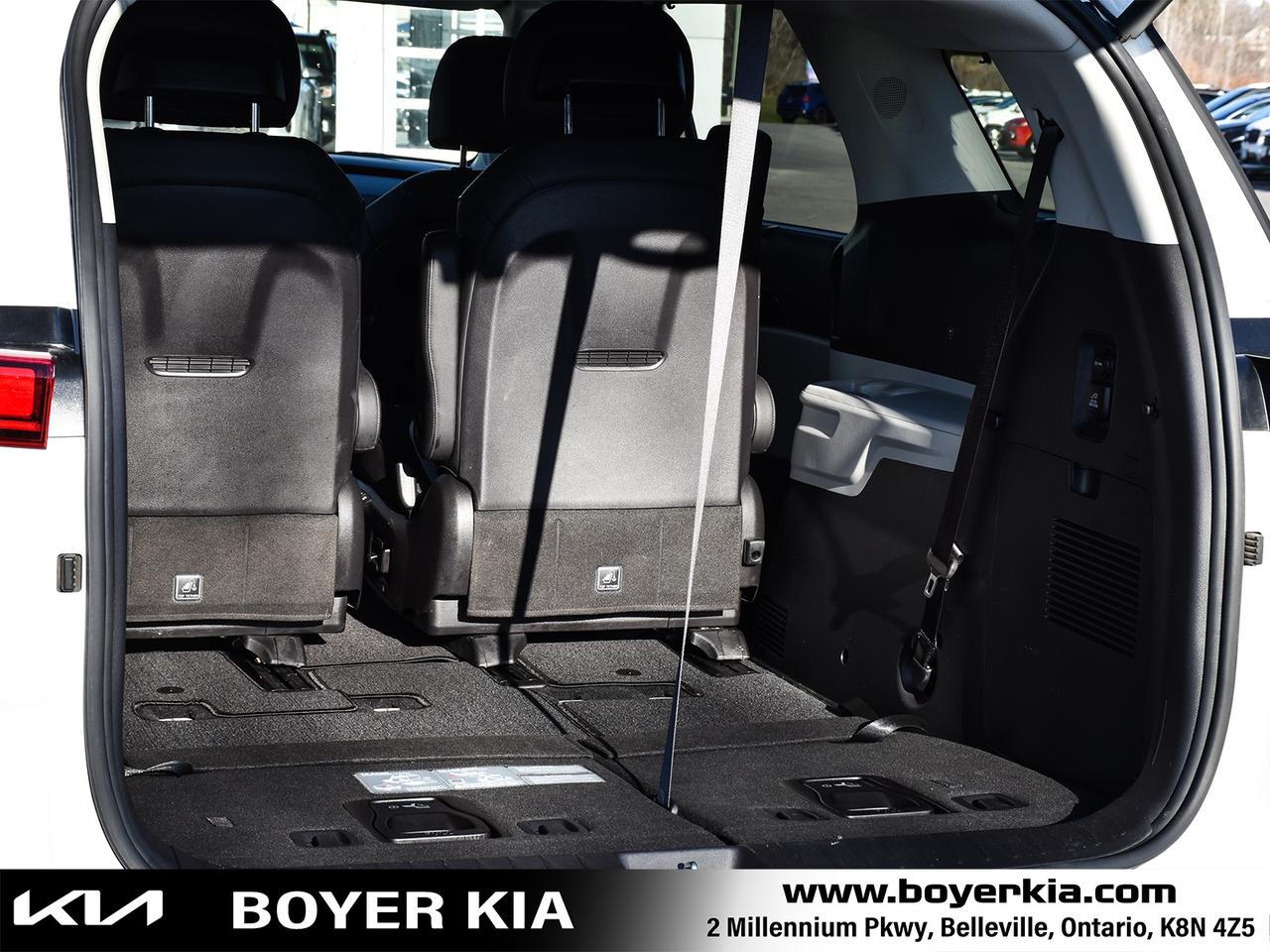 2024 Kia Carnival SX THREE ROW SEATING / SUNROOF Photo
