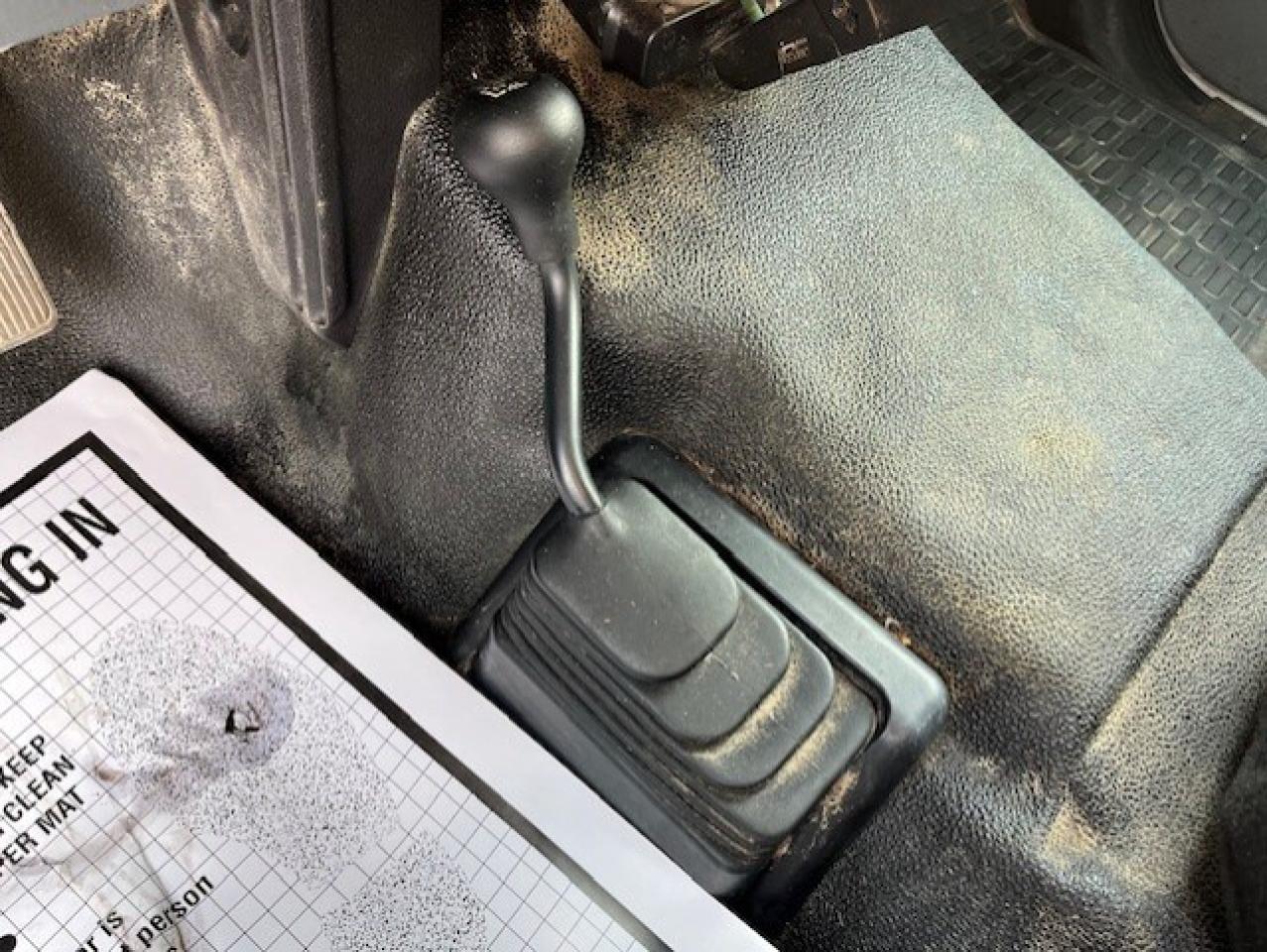 2011 Ford F-550 4WD 6.7L POWER STROKE DIESEL FLAT BED STAKE TRUCK! Photo