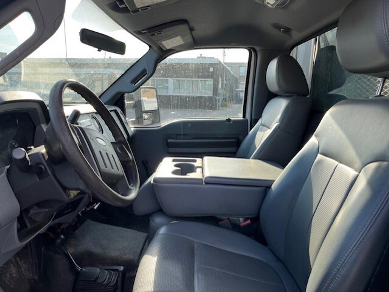 2011 Ford F-550 4WD 6.7L POWER STROKE DIESEL FLAT BED STAKE TRUCK! Photo