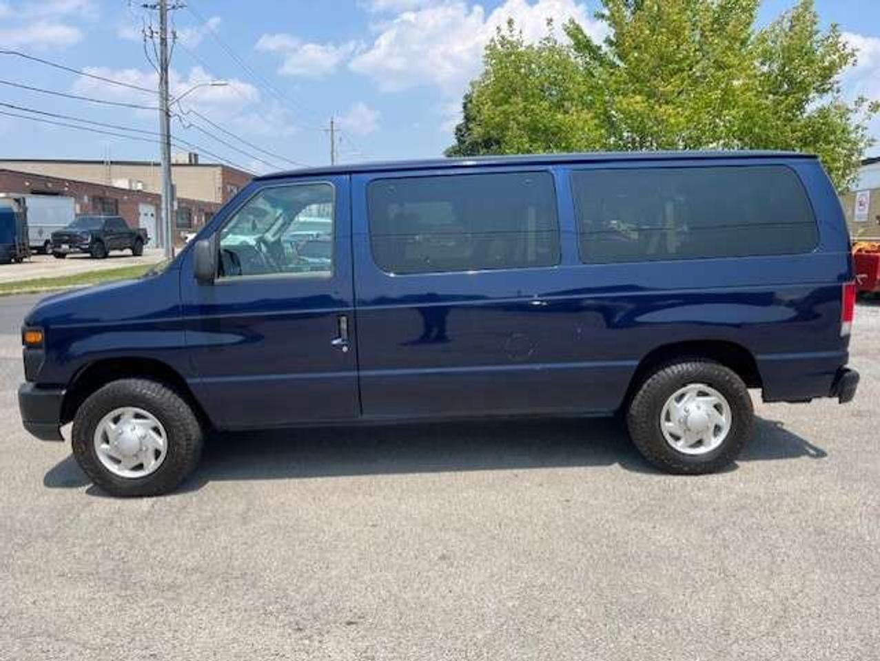 2013 Ford Econoline E-150 XL **5 PASSENGER-CARGO-2 TO CHOOSE FROM** Photo5