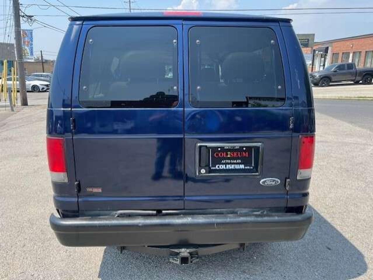 2013 Ford Econoline E-150 XL **5 PASSENGER-CARGO-2 TO CHOOSE FROM** Photo