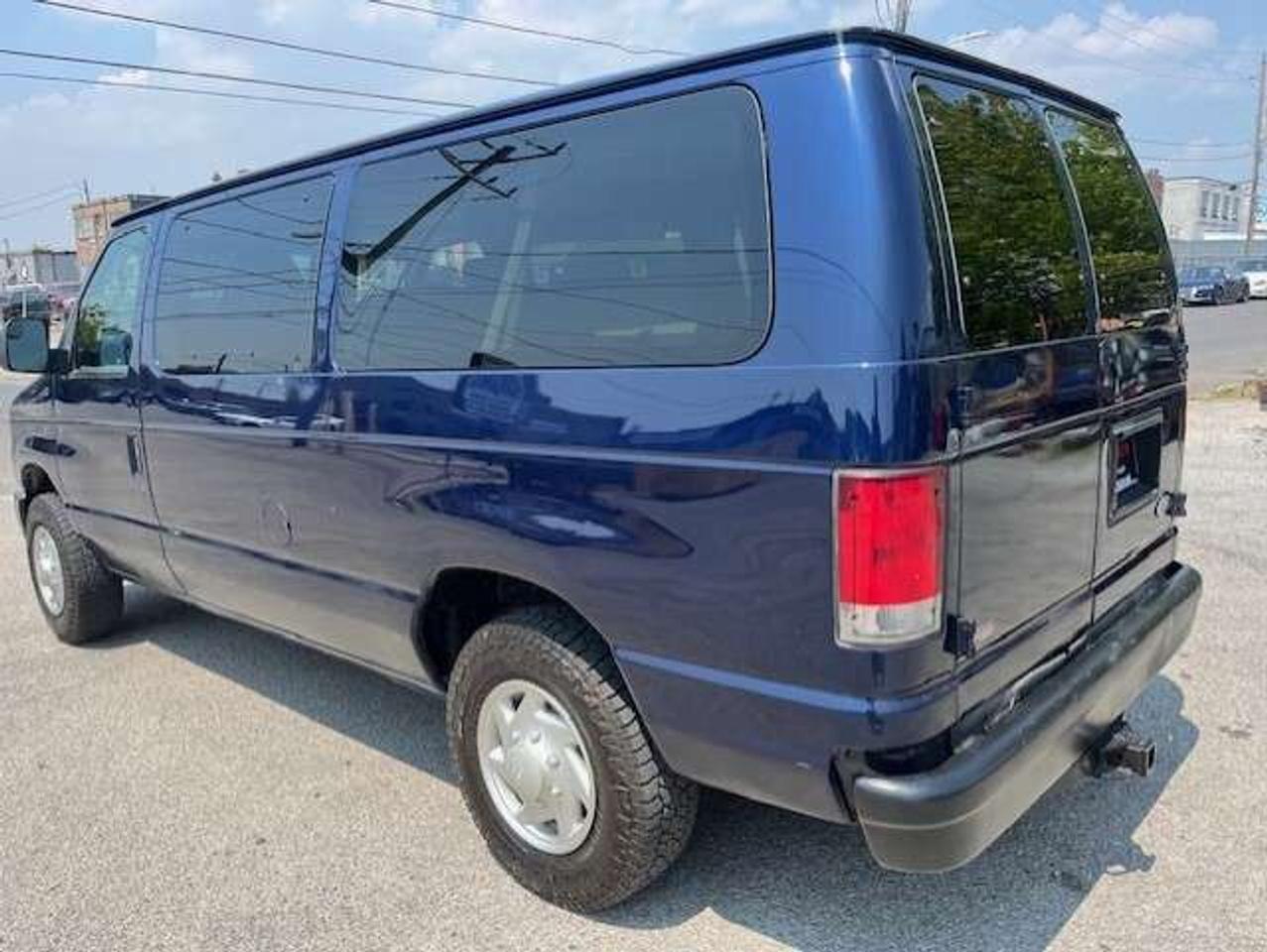 2013 Ford Econoline E-150 XL **5 PASSENGER-CARGO-2 TO CHOOSE FROM** Photo