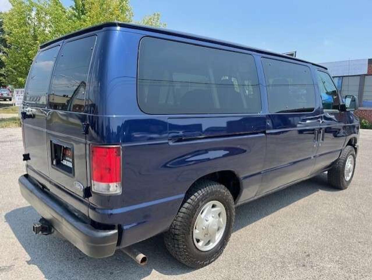 2013 Ford Econoline E-150 XL **5 PASSENGER-CARGO-2 TO CHOOSE FROM** Photo4