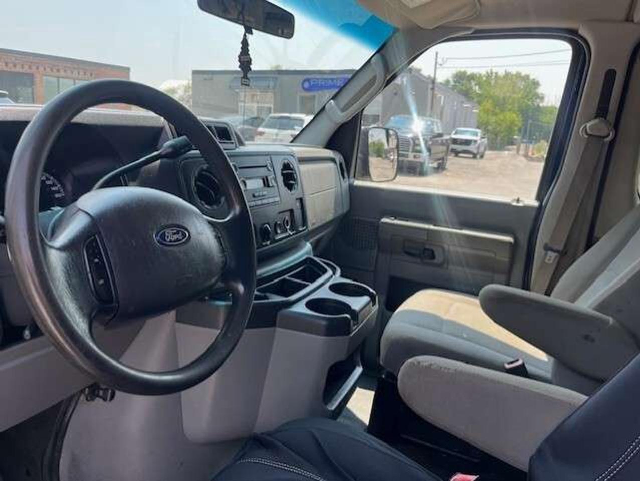 2013 Ford Econoline E-150 XL **5 PASSENGER-CARGO-2 TO CHOOSE FROM** Photo