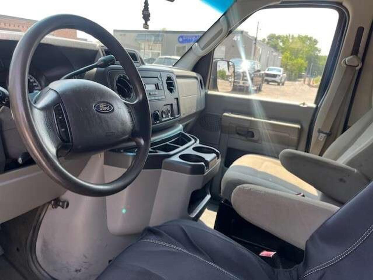 2013 Ford Econoline E-150 XL **5 PASSENGER-CARGO-2 TO CHOOSE FROM** Photo